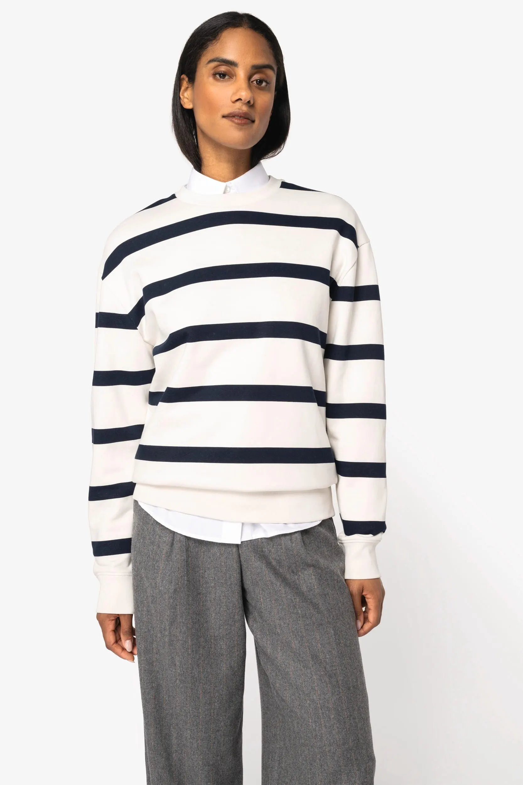 Sudadera ecorresponsable de cuello redondo a rayas y hombros caídos unisex
