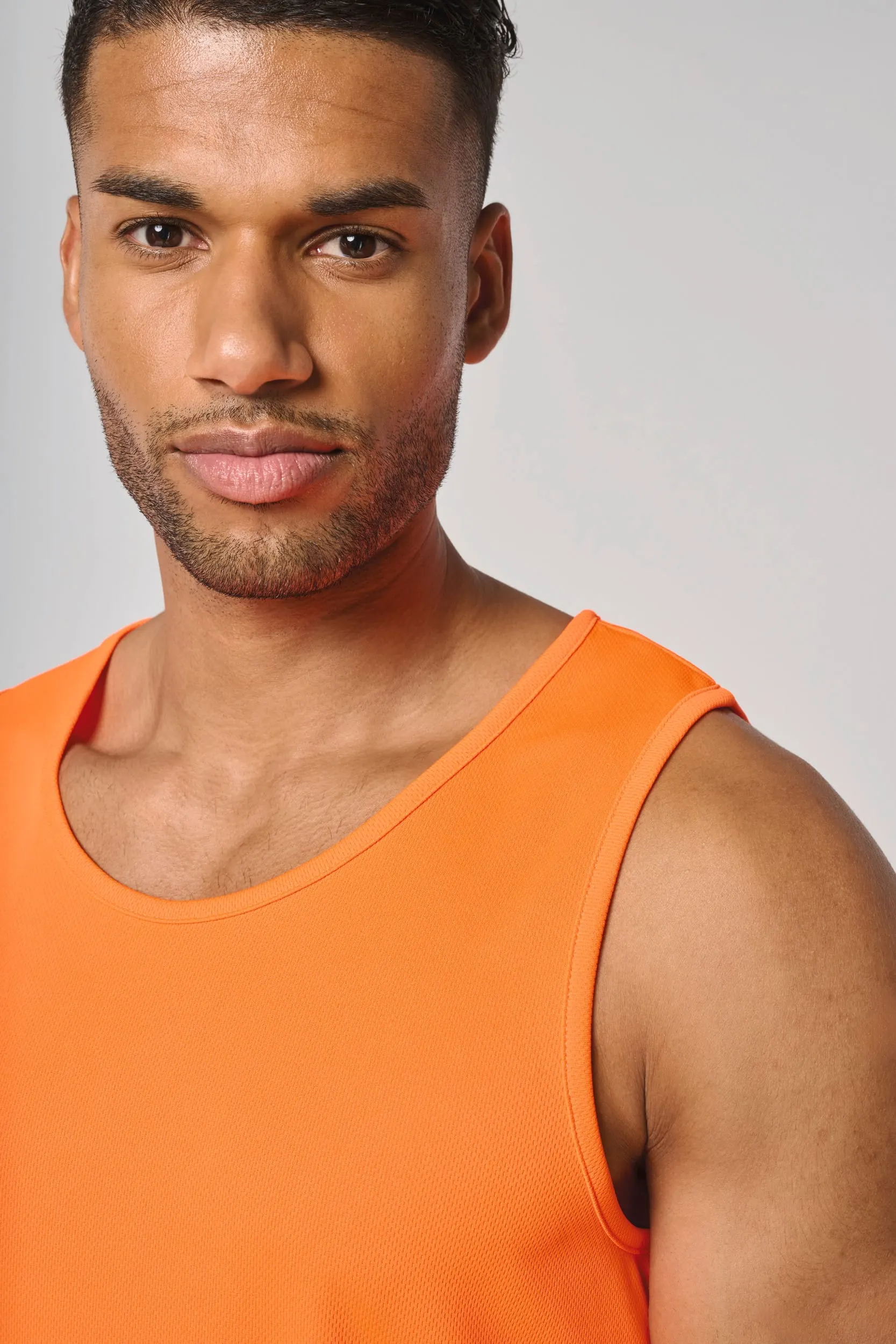 Camiseta de deporte tirantes hombre