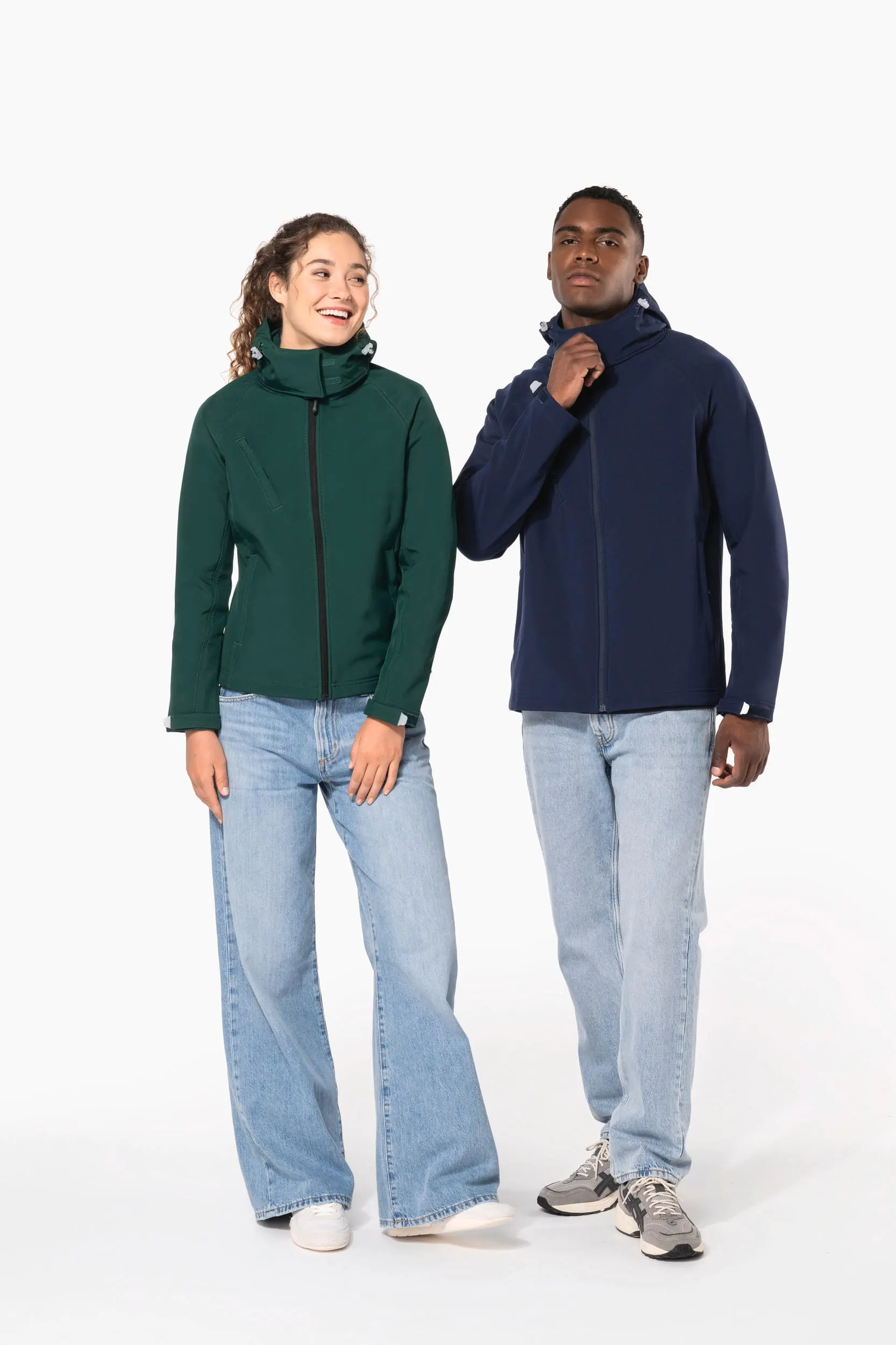Chaqueta softshell con capucha extraíble hombre