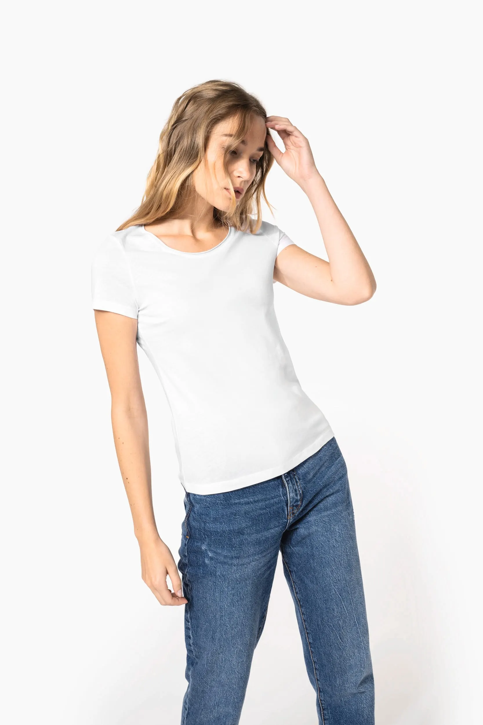 Camiseta orgánica con cuello sin costuras y manga corta mujer