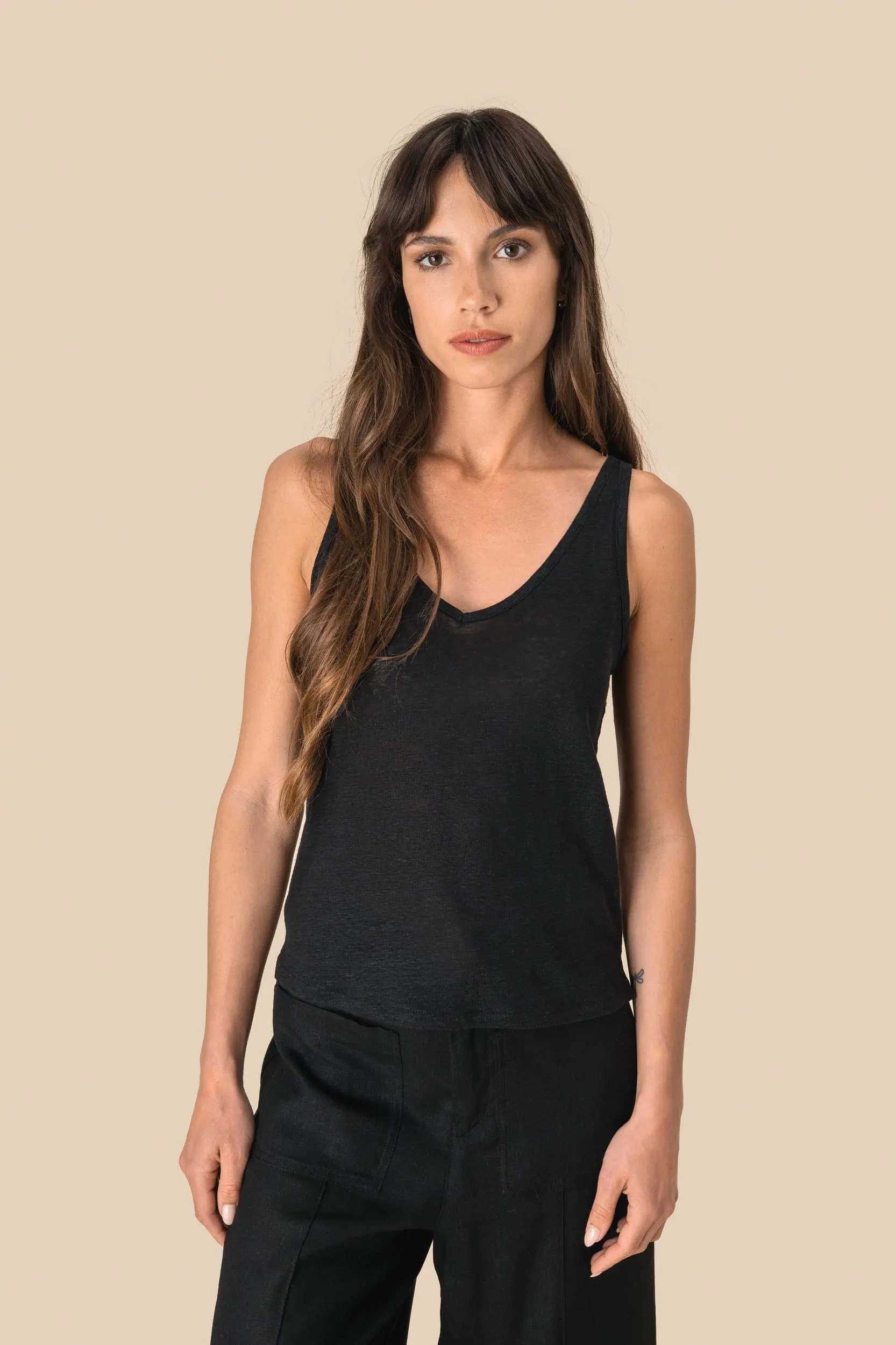 Camiseta de tirantes de lino mujer