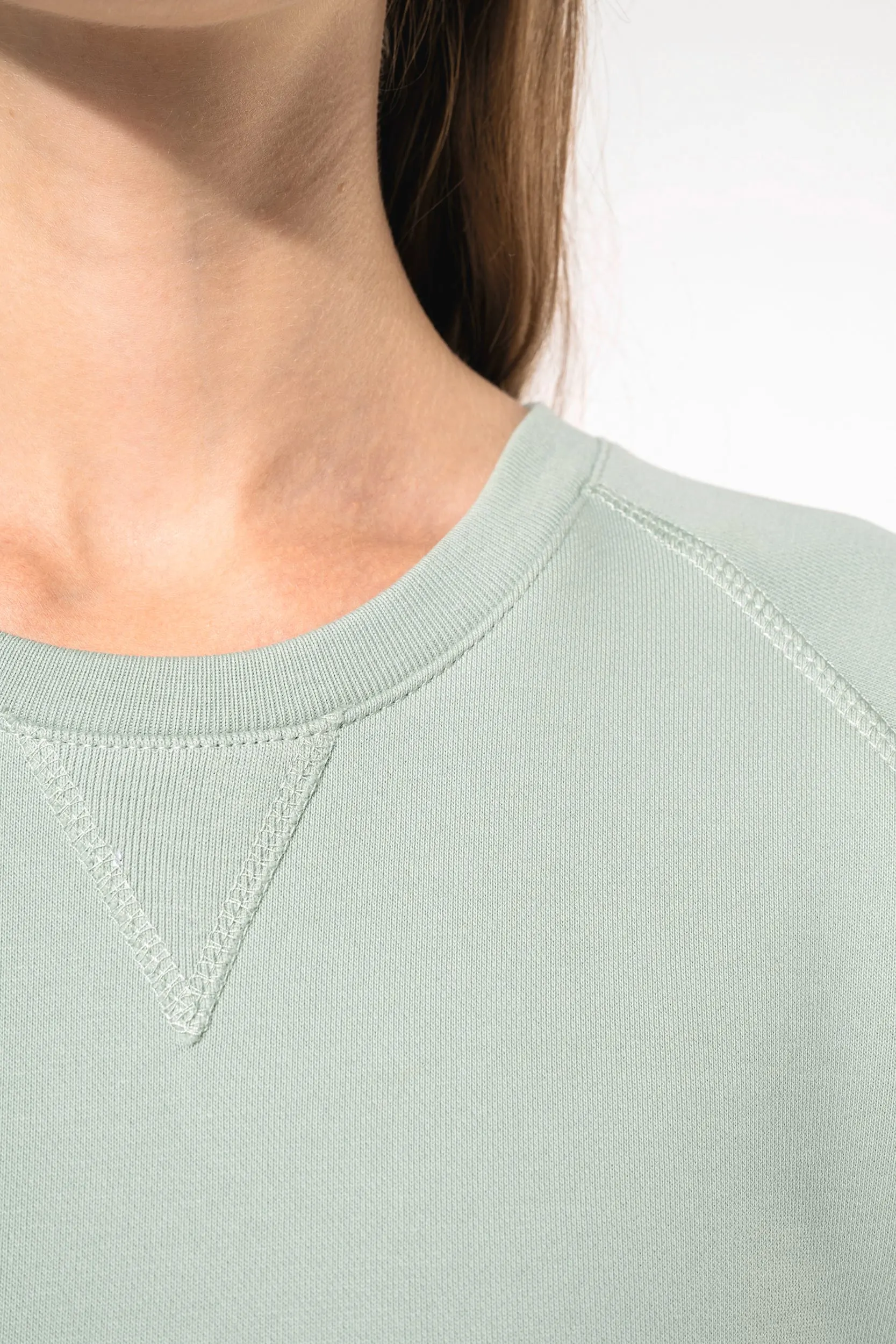 Sudadera algodón orgánico con cuello redondo y mangas raglan de mujer