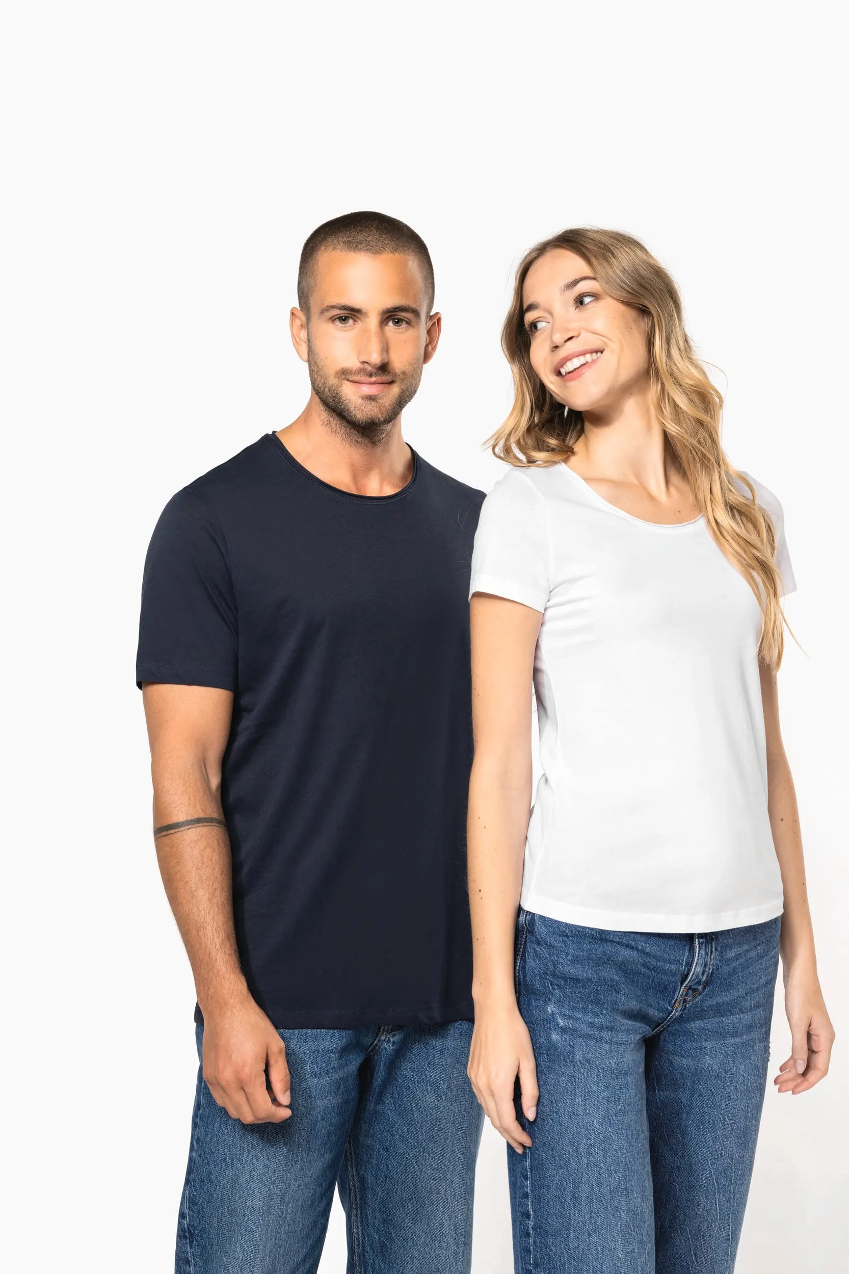 Camiseta orgánica con cuello sin costuras y manga corta mujer