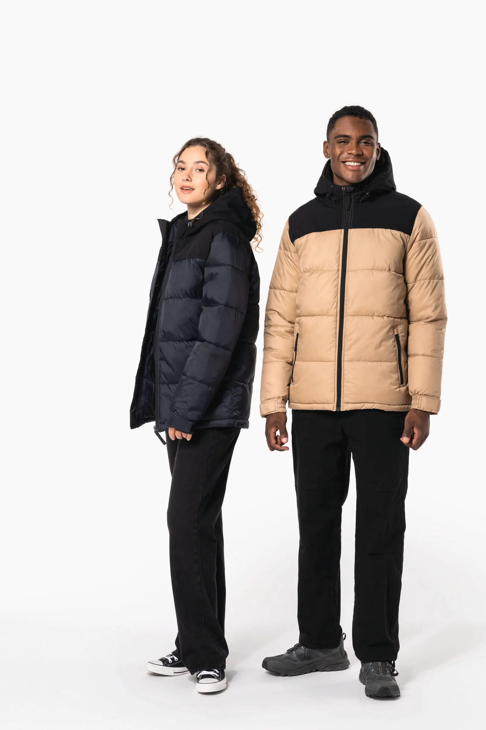 Parka acolchada bicolor con capucha unisex