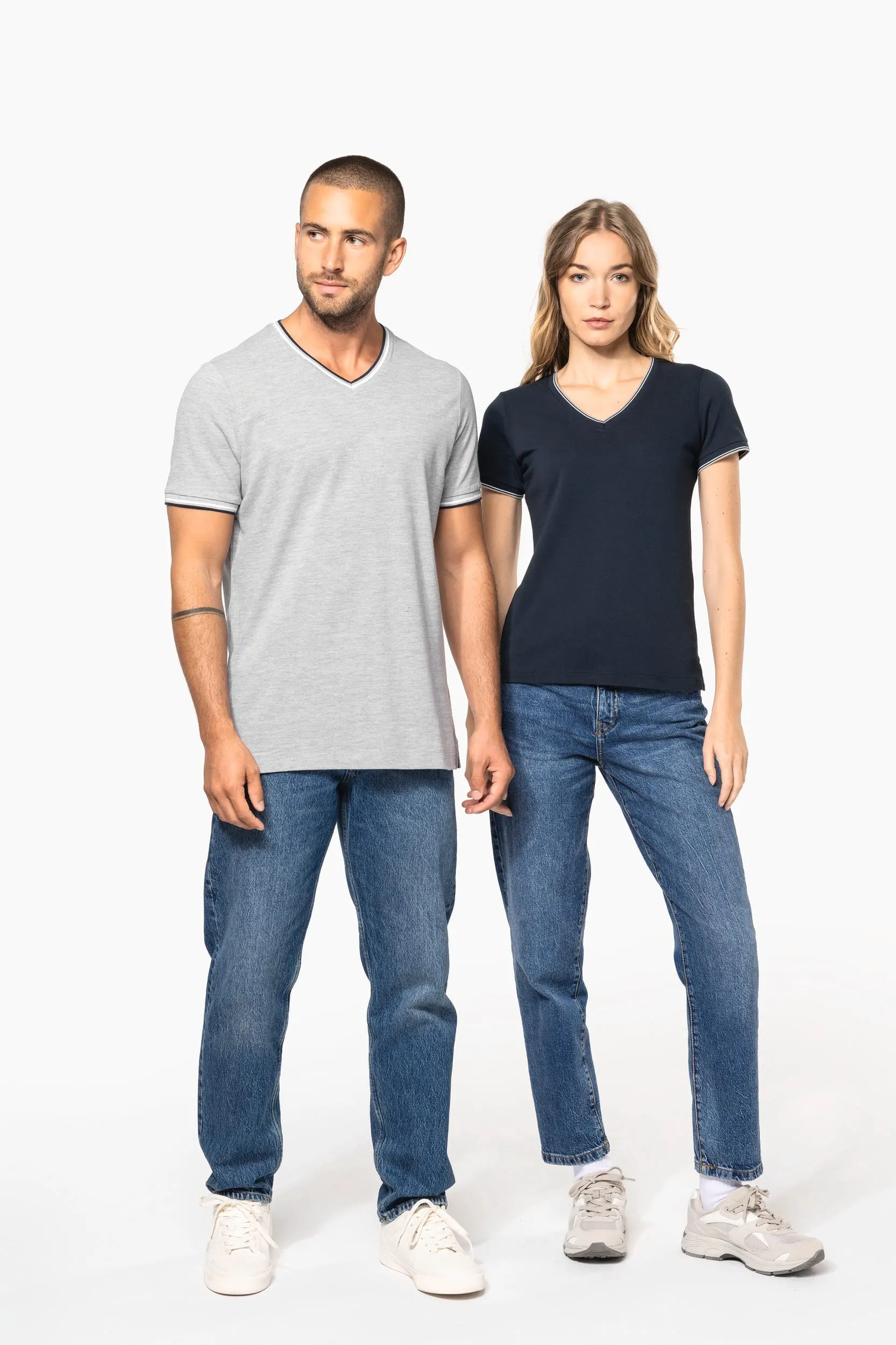 Camiseta de punto piqué con cuello de pico de hombre