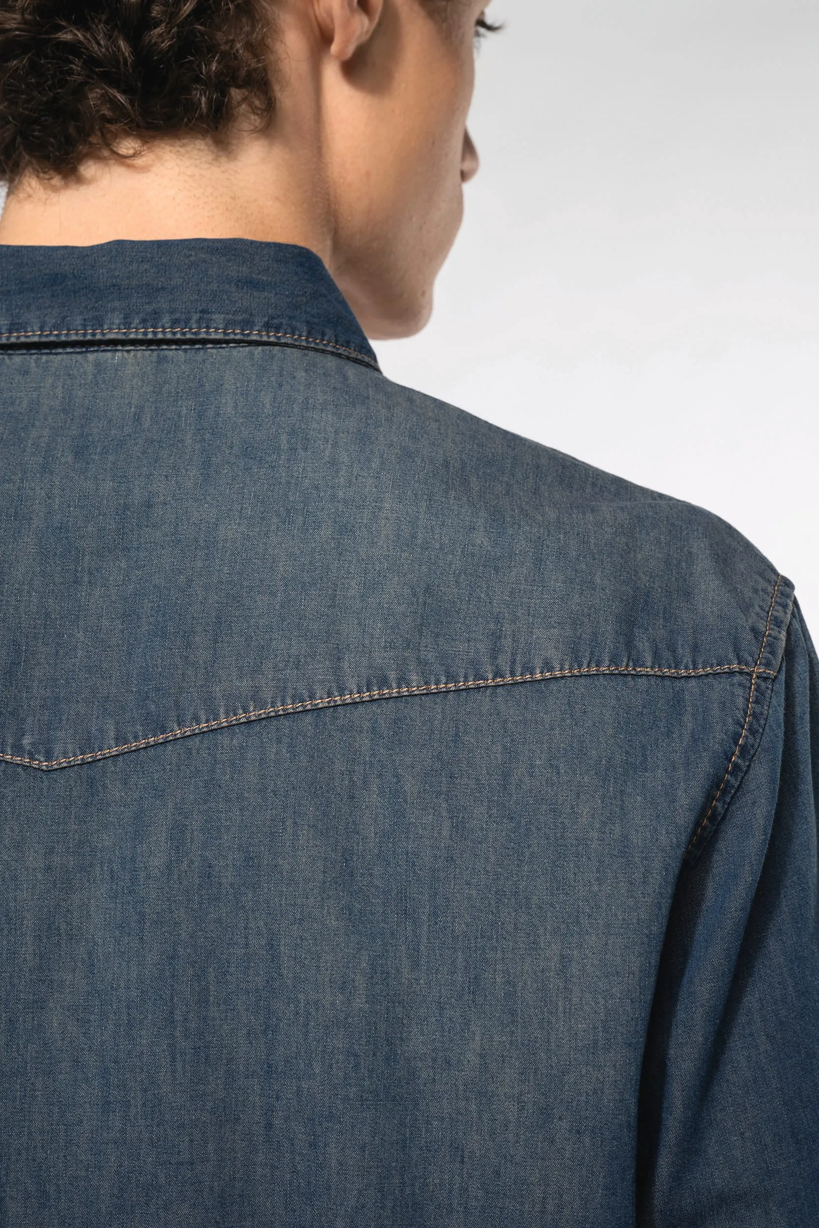 Camisa denim manga larga hombre