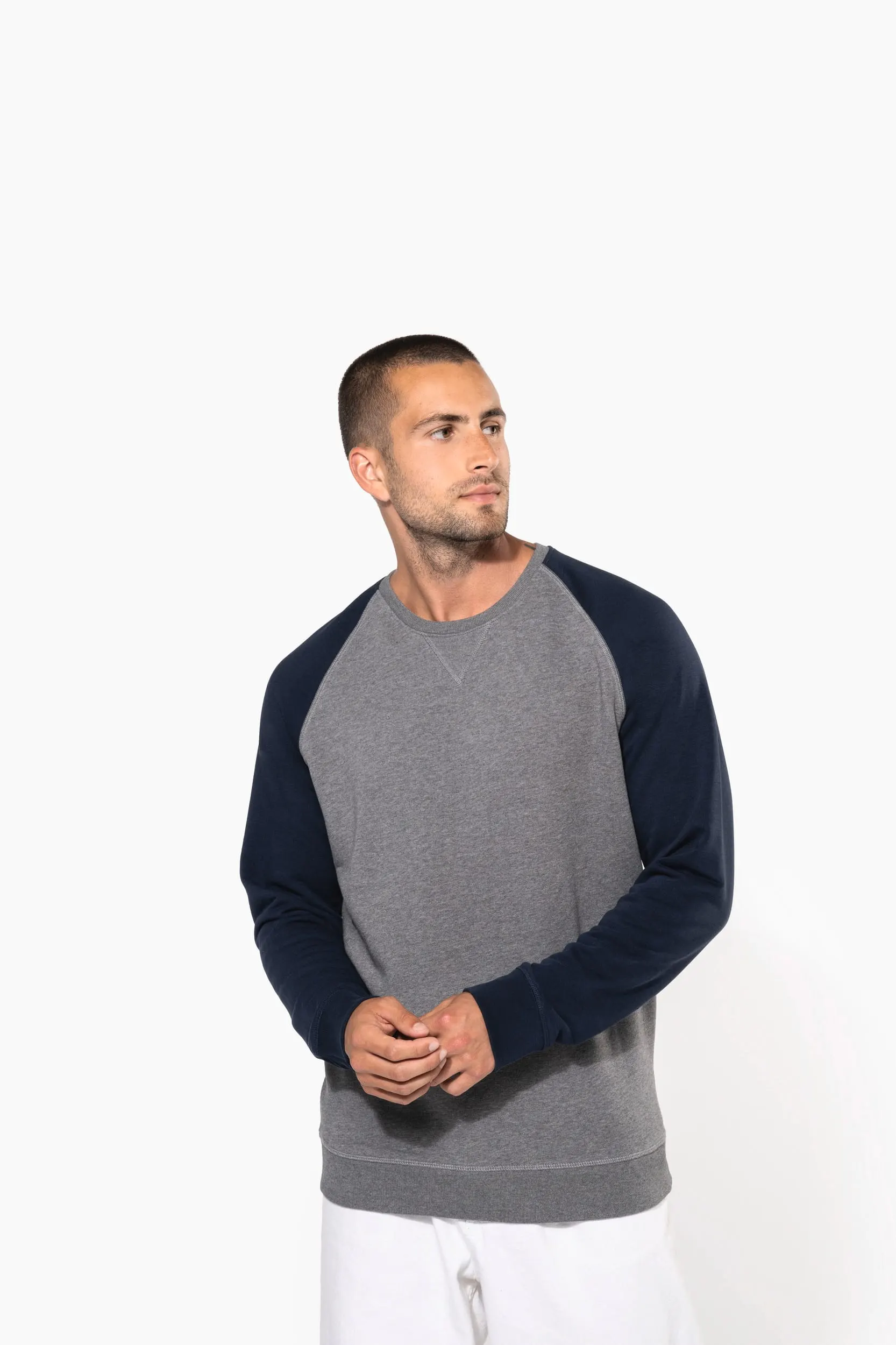 Sudadera bicolor algodón orgánico French Terry cuello redondo mangas raglan hombre