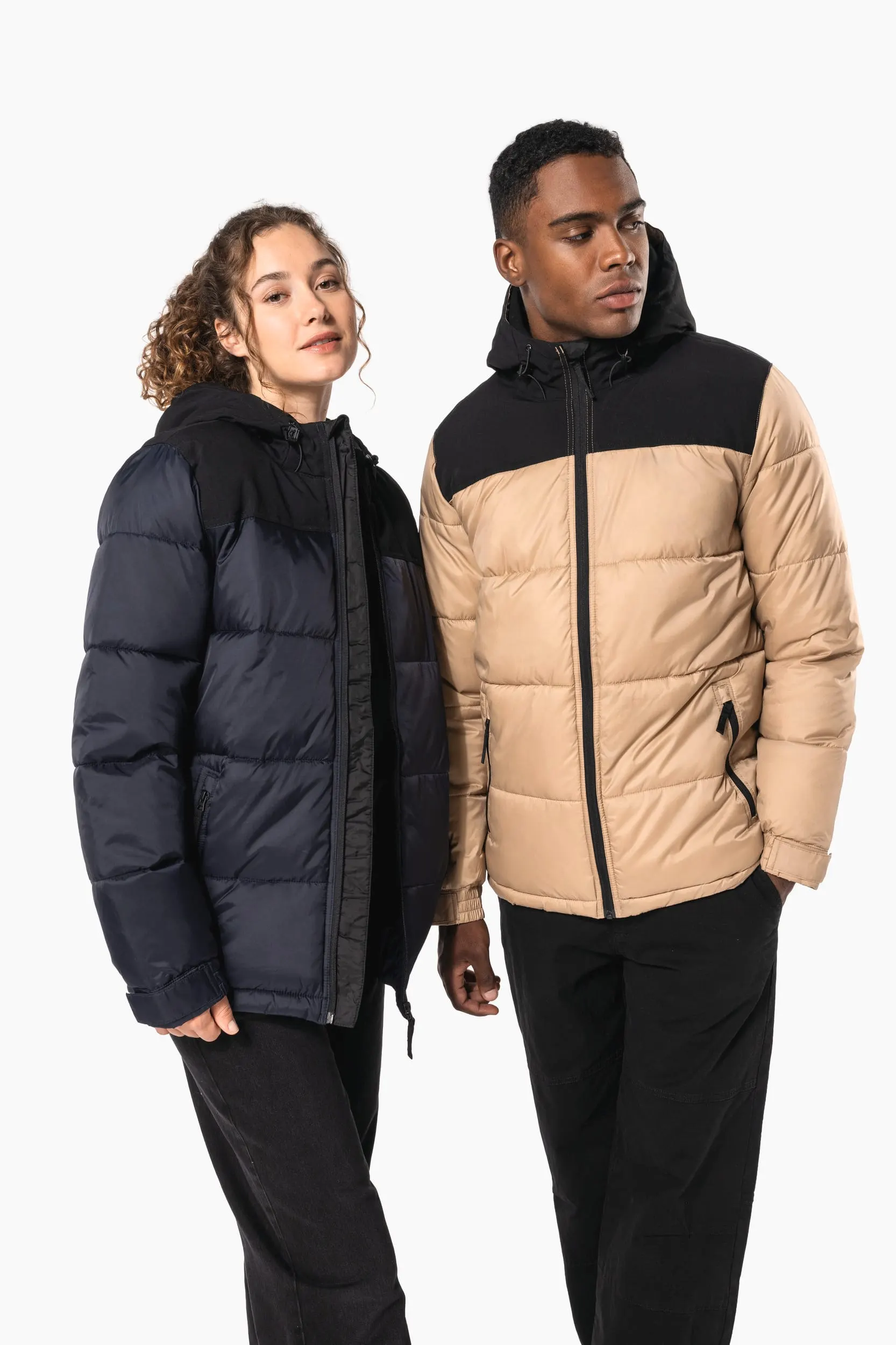 Parka acolchada bicolor con capucha unisex