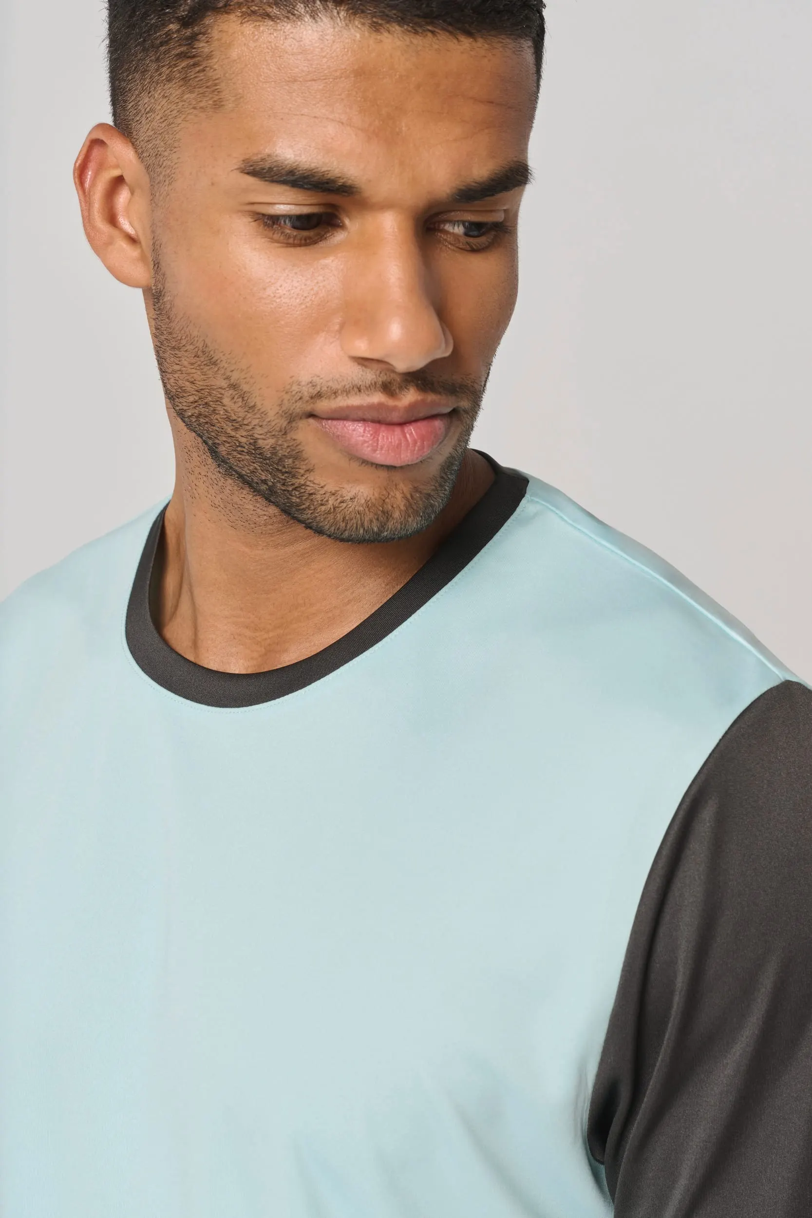 Camiseta multideporte bicolor de manga corta unisex