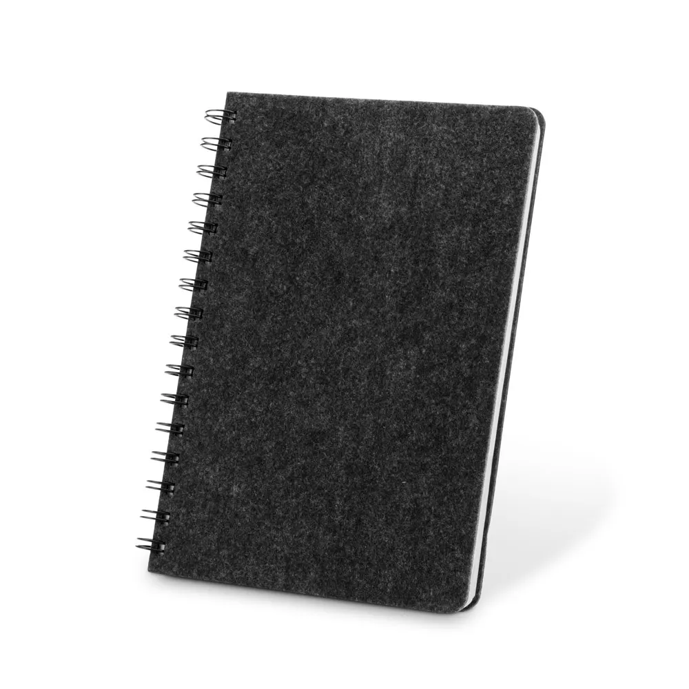 MISHIMA. Cuaderno A5 con tapa semidura de fieltro reciclado (100% rPET) con anillas y páginas rayadas
