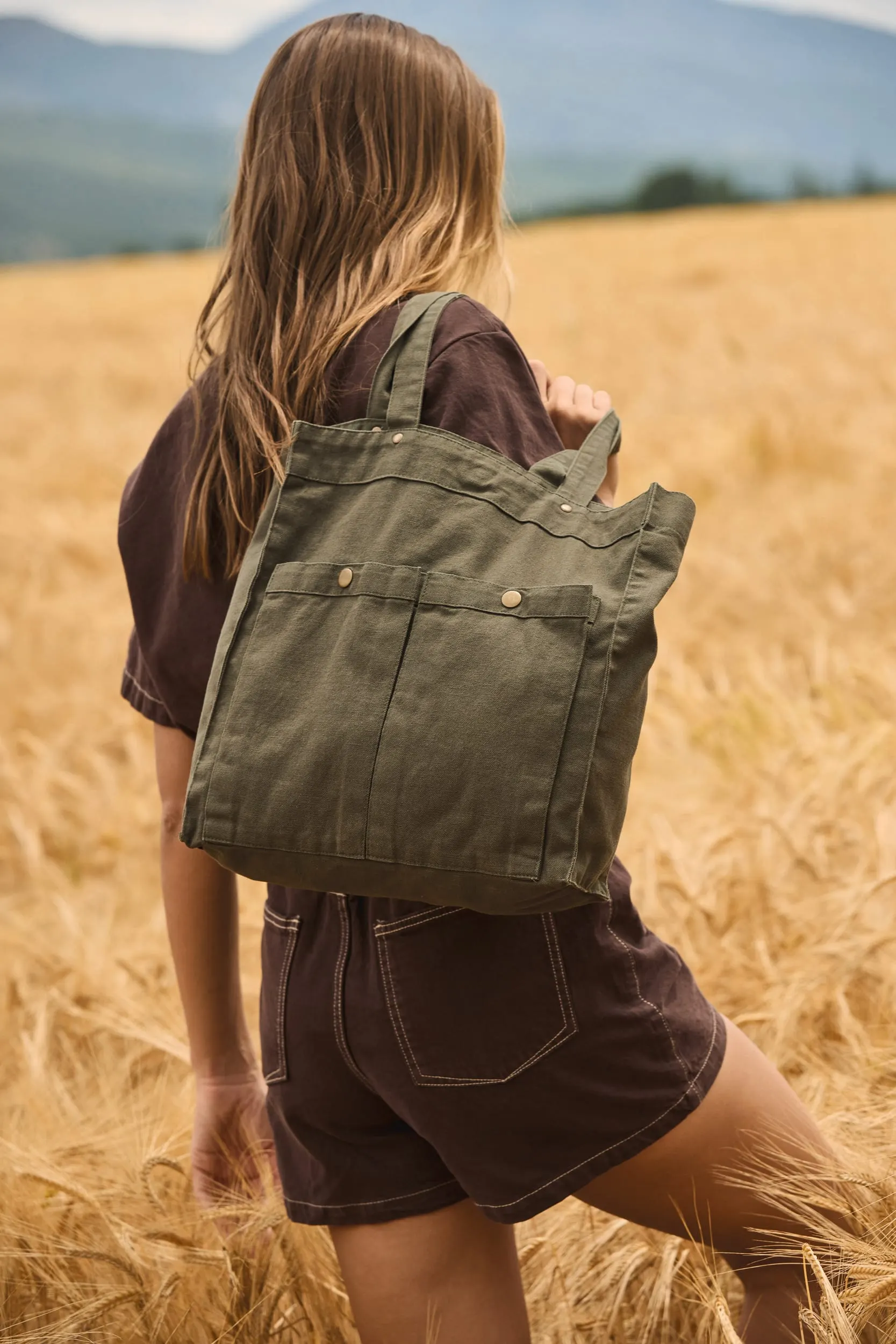 Bolsa con doble bolsillo frontal