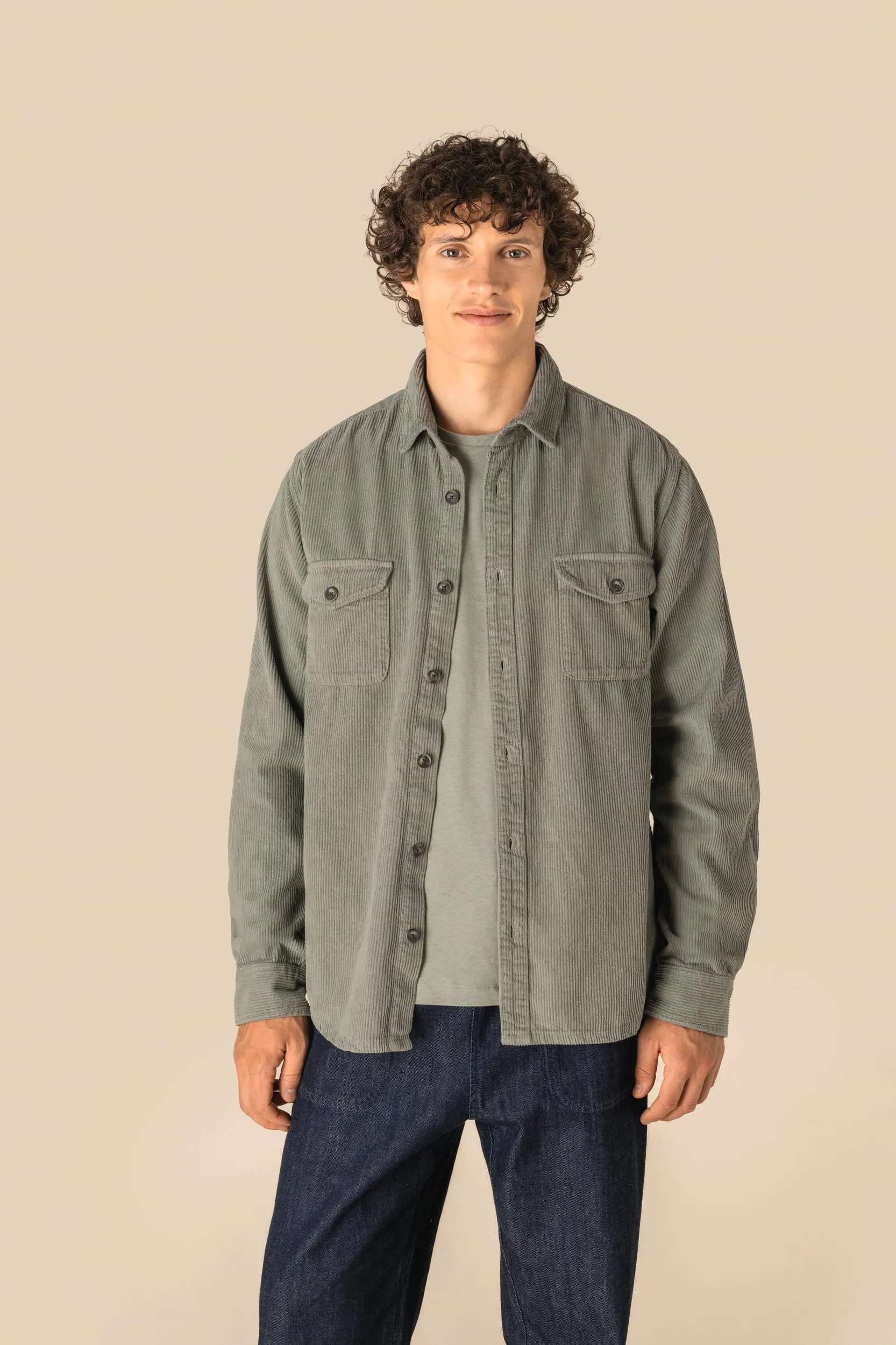 Sobrecamisa ecorresponsable efecto lavado de pana hombre