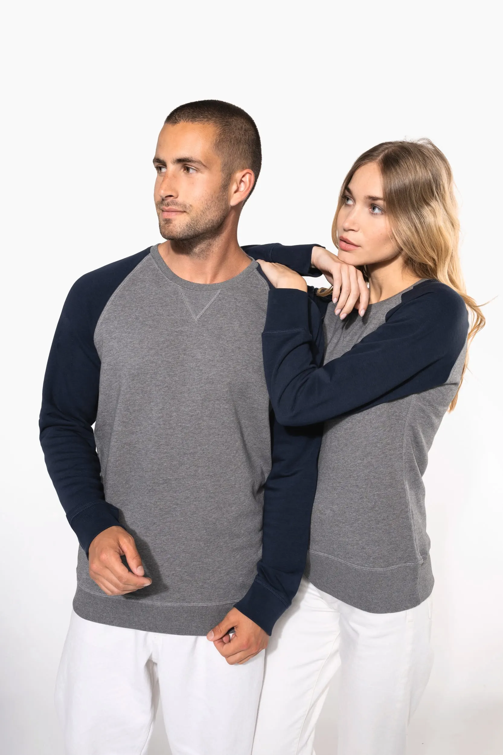 Sudadera bicolor algodón orgánico French Terry cuello redondo mangas raglan hombre