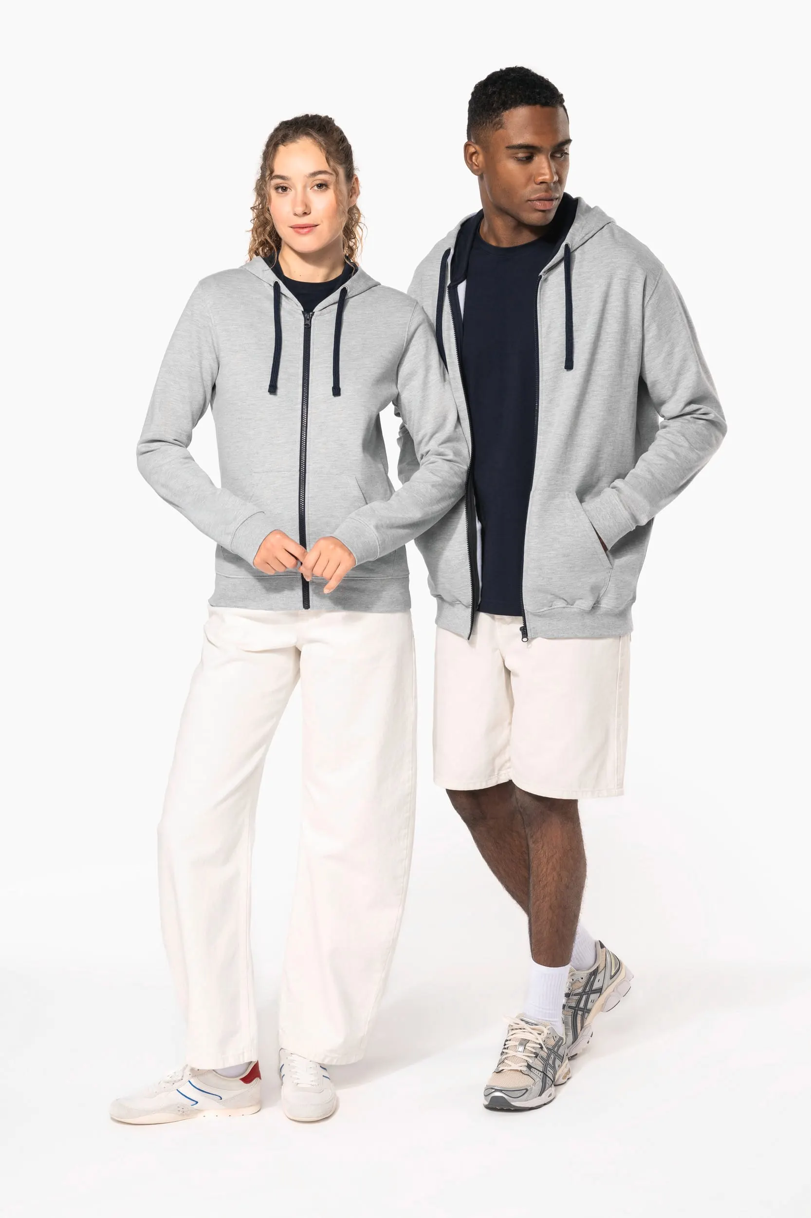 Sudadera capucha y cremallera contrastada