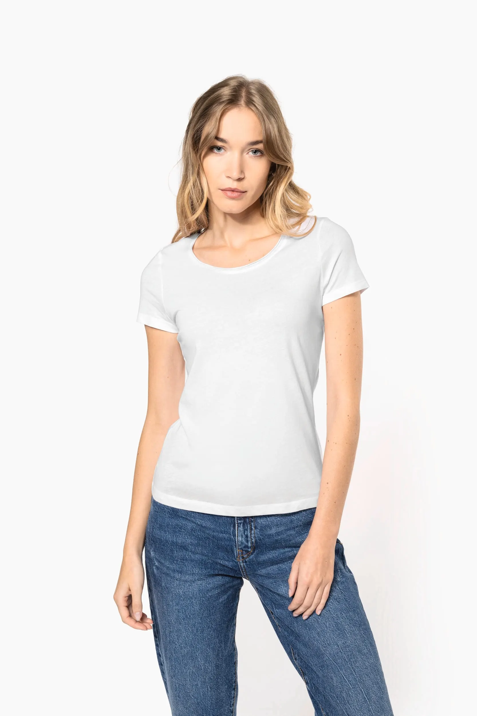 Camiseta orgánica con cuello sin costuras y manga corta mujer
