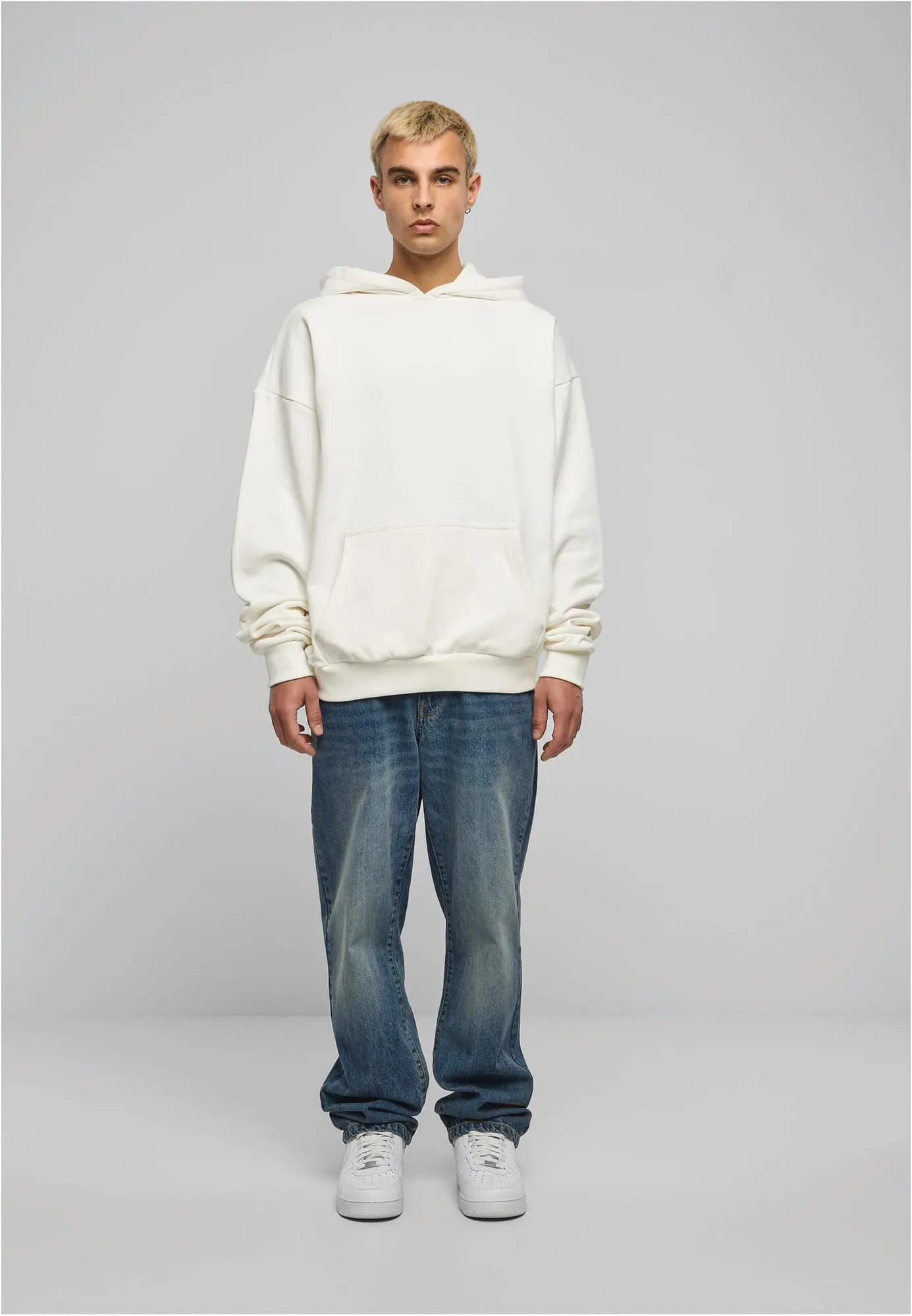 Sudadera con capucha de tejido grueso