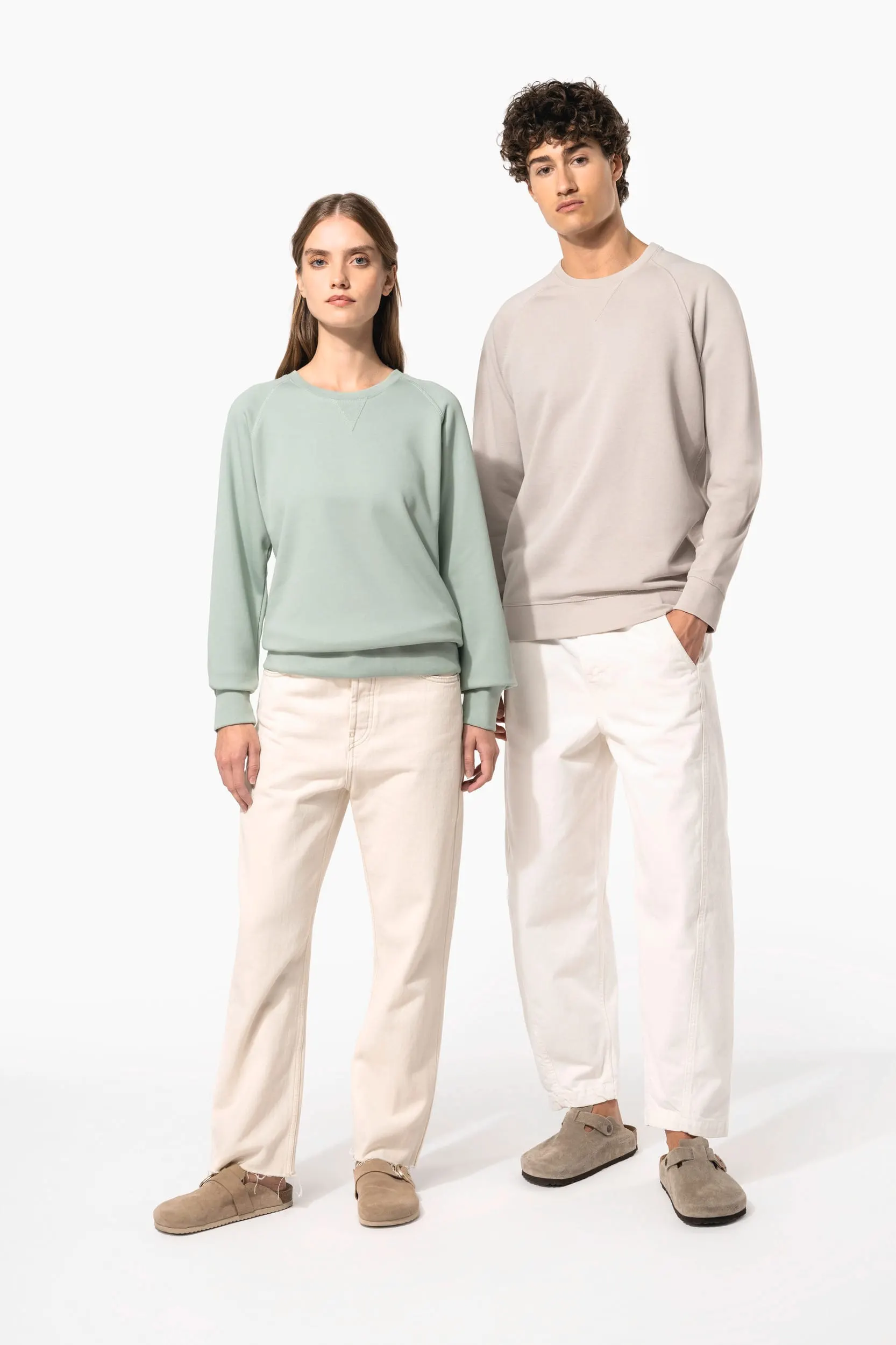 Sudadera algodón orgánico con cuello redondo y mangas raglán de hombre