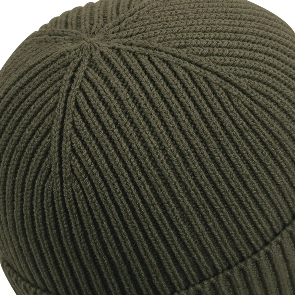 Gorro moderno con parche<br/>