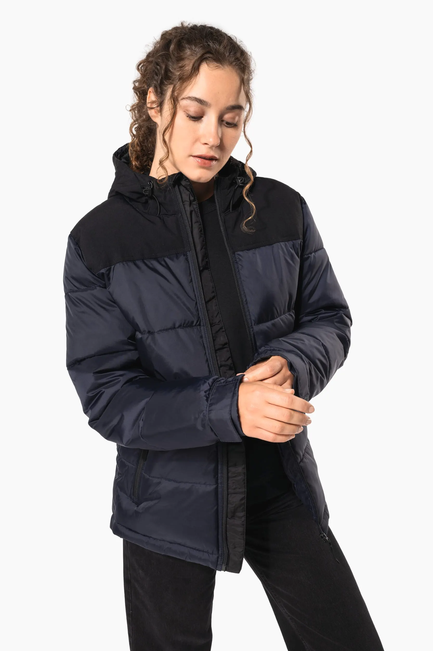 Parka acolchada bicolor con capucha unisex