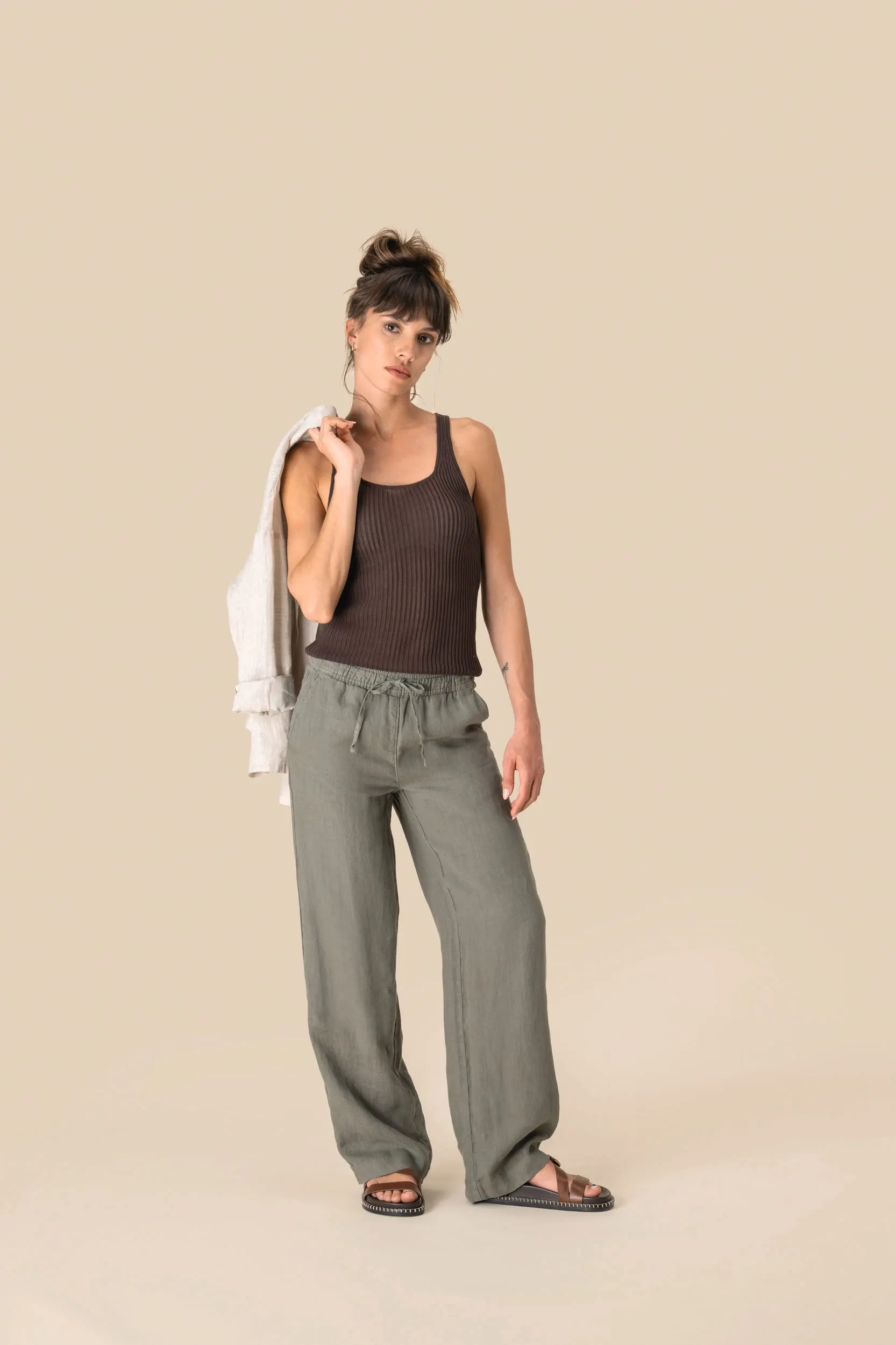 Pantalón efecto lavado de lino mujer
