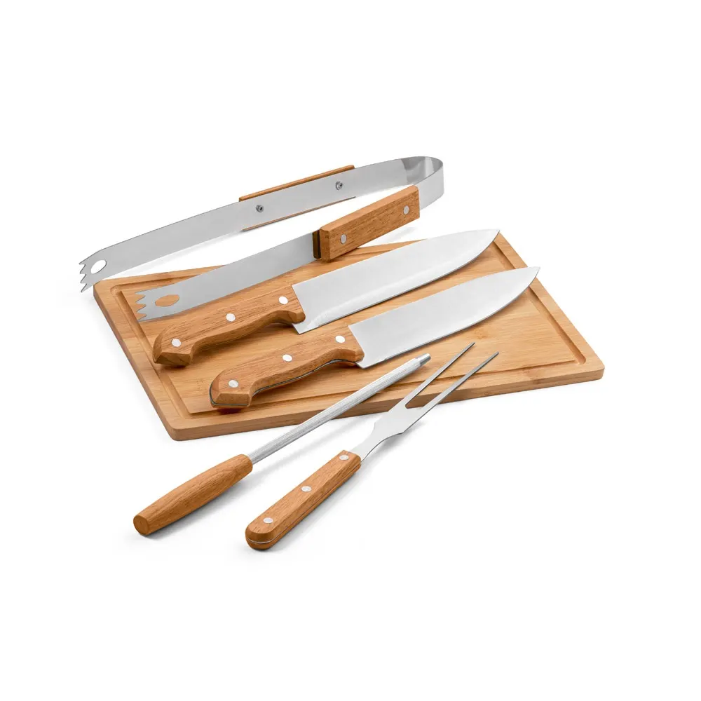 FLARE. Conjunto de 5 utensilios para barbacoa y tabla de bambú. Hecho en madera y acero inoxidable