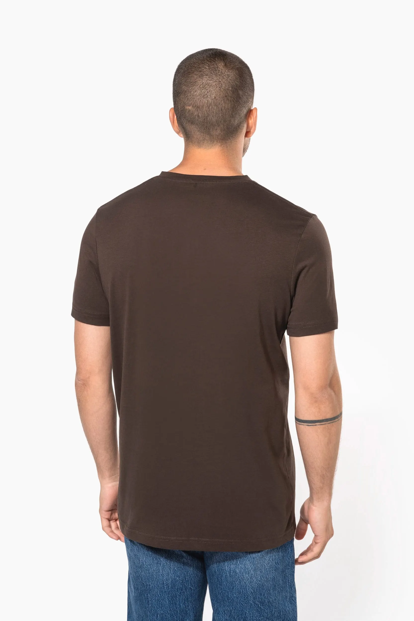Camiseta manga corta y cuello de pico