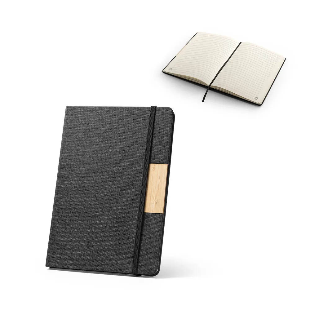 MÁRQUEZ. Cuaderno de tapa dura A5 fabricado en tejido de PET 100 % reciclado, con páginas rayadas recicladas