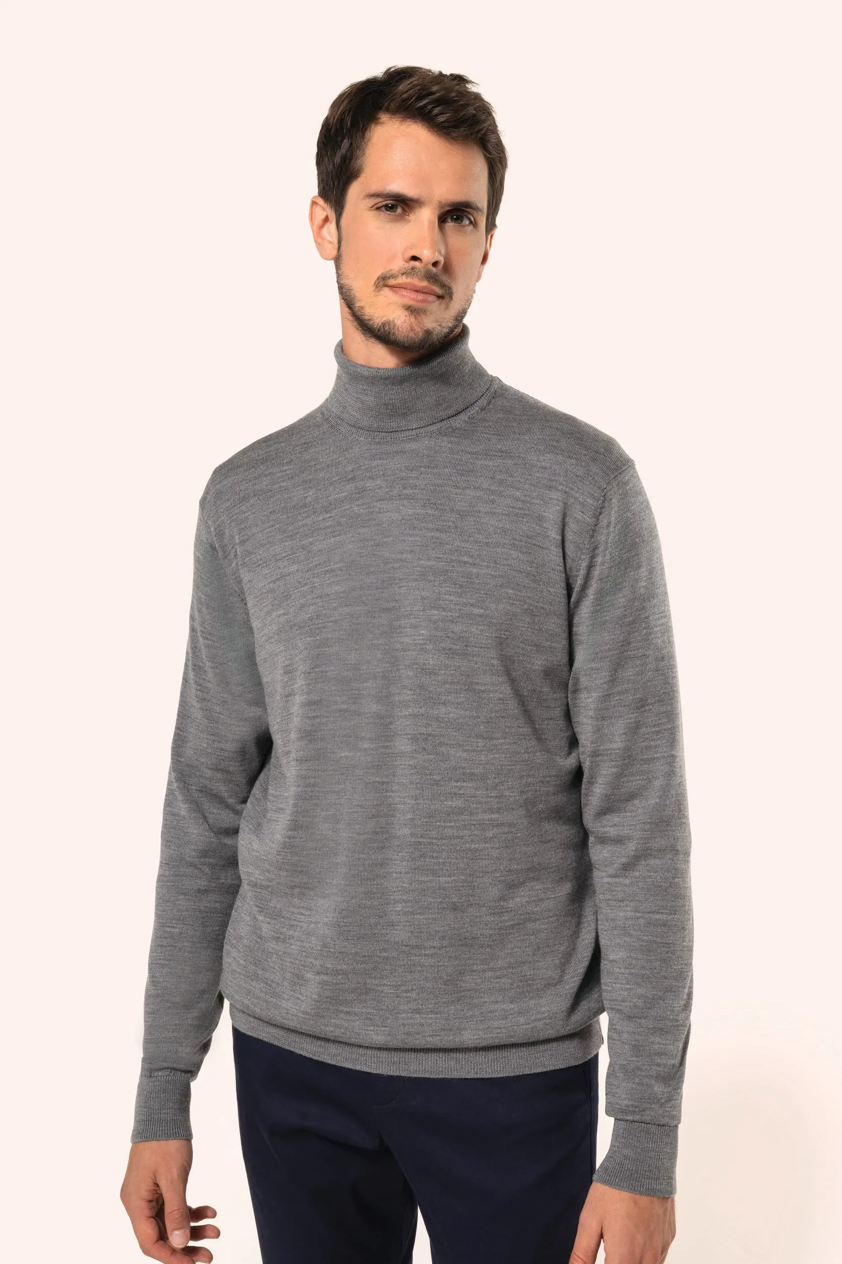 Jersey lana merina cuello vuelto hombre
