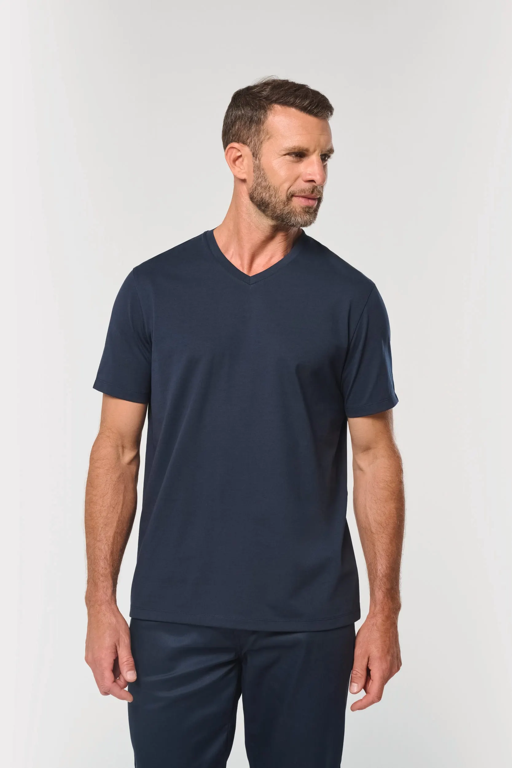 Camiseta ecorresponsable antibacteriana cuello de pico hombre