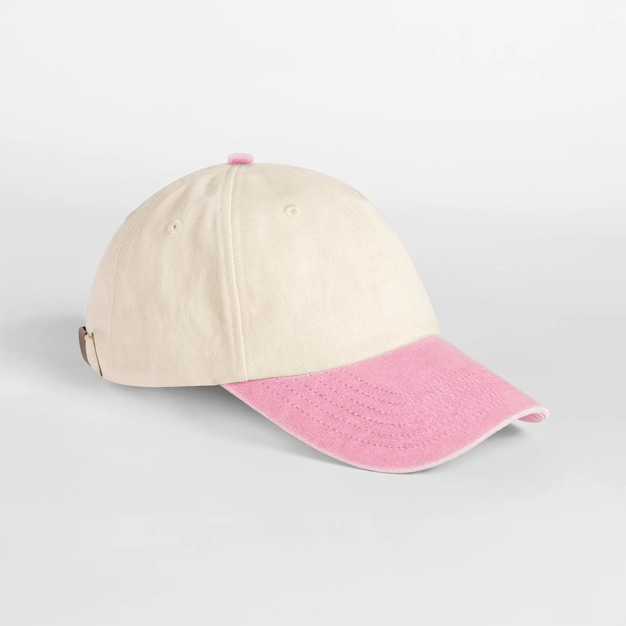 Gorra vintage compacta con visera en contraste